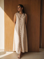 Beige hearts